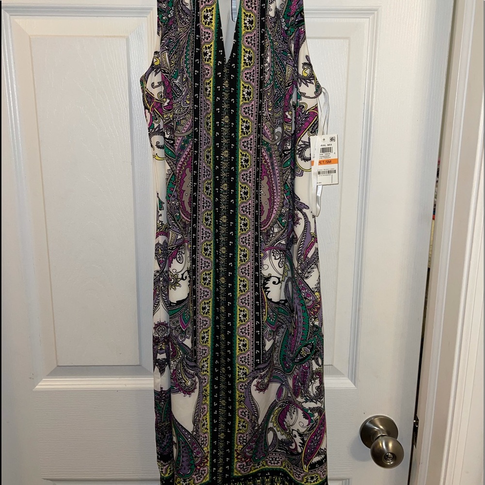 Nice flowy dress for the summer!